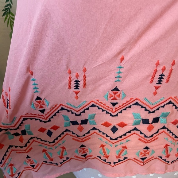 New with Tags Size S Rue21 Pink Aztec Tank Top B2 - Picture 4 of 4